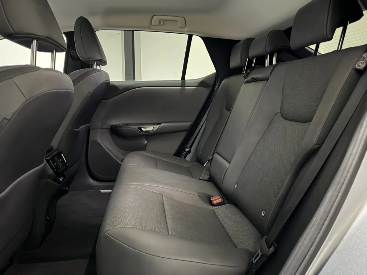 450e Executive Line 71 kWh | SOH 97,8 % | Leder interieur | Stoelen gekoeld & verwarmd | LMV 20"