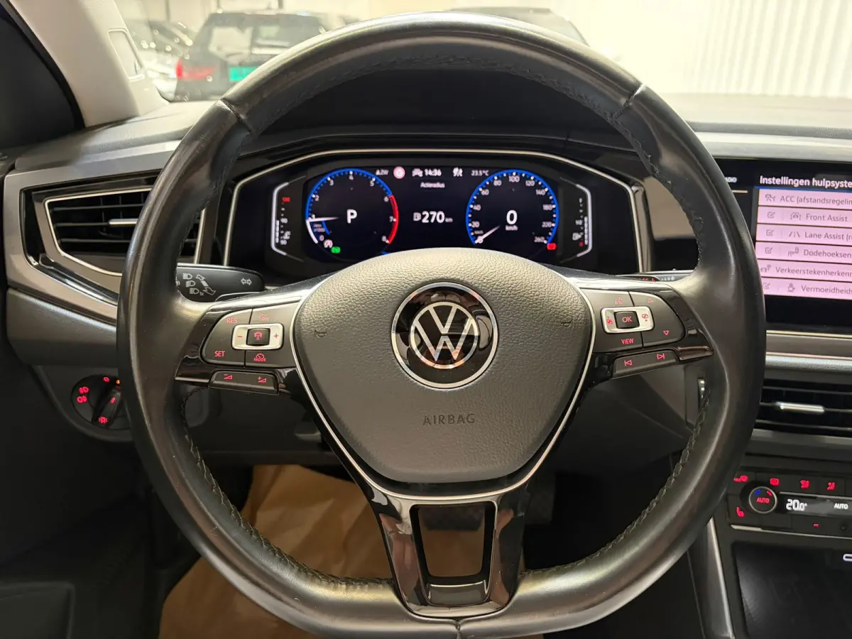 1.5 TSI 150PK R-Line Pano Keyless CAM BEATS