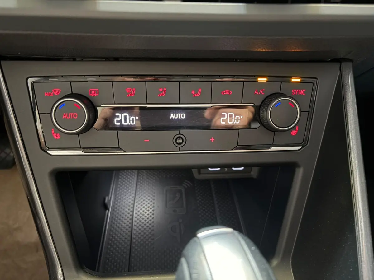 1.5 TSI 150PK R-Line Pano Keyless CAM BEATS