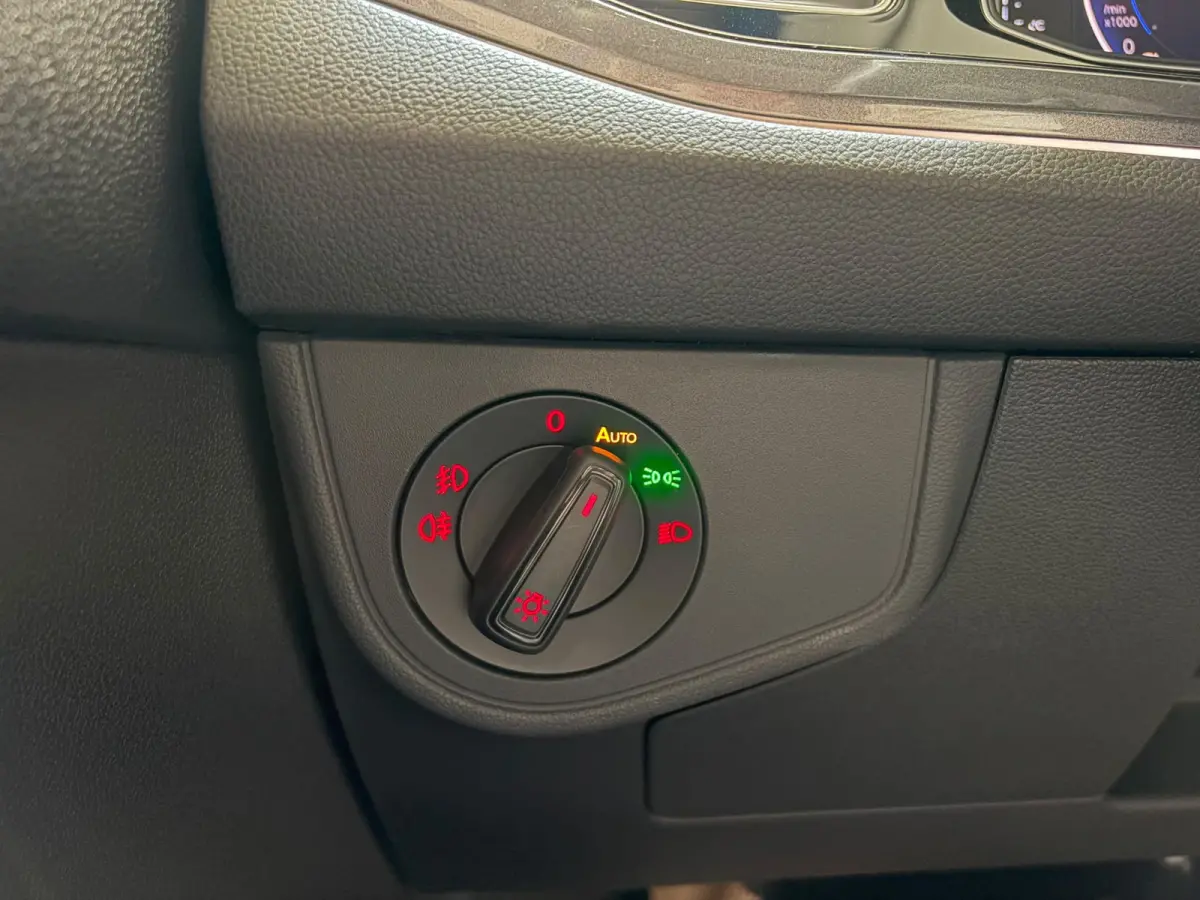 1.5 TSI 150PK R-Line Pano Keyless CAM BEATS