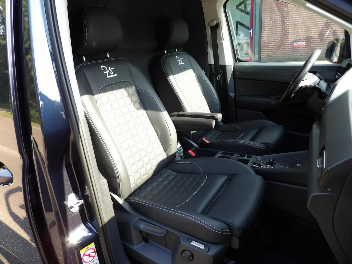 2.0TDi 75 EDITION 2023 AUTOMAAT VOL EXTRA'S 2x SCHUIFDEUR NIEUWSTAAT