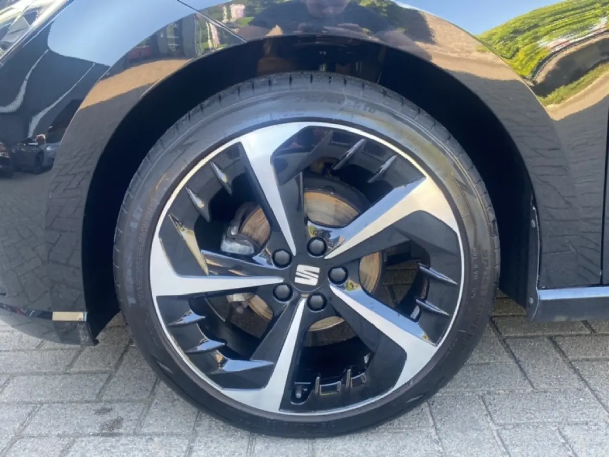 1.0 TSI FR TREKHAAK/ALCAN-LEDER/CAMERA/ACC/CLIMA/STOELVERW/CARPLAY