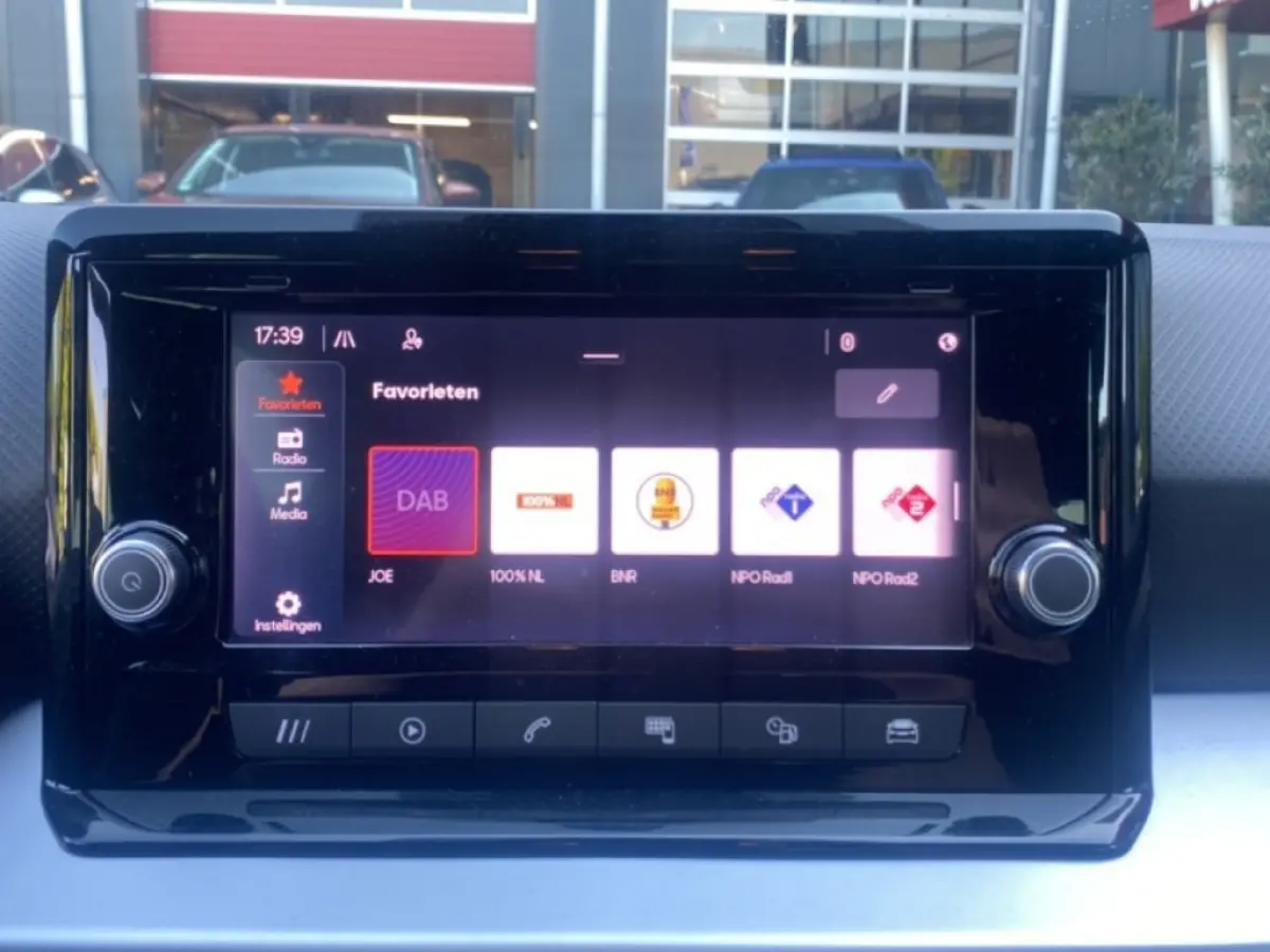 1.0 TSI FR TREKHAAK/ALCAN-LEDER/CAMERA/ACC/CLIMA/STOELVERW/CARPLAY