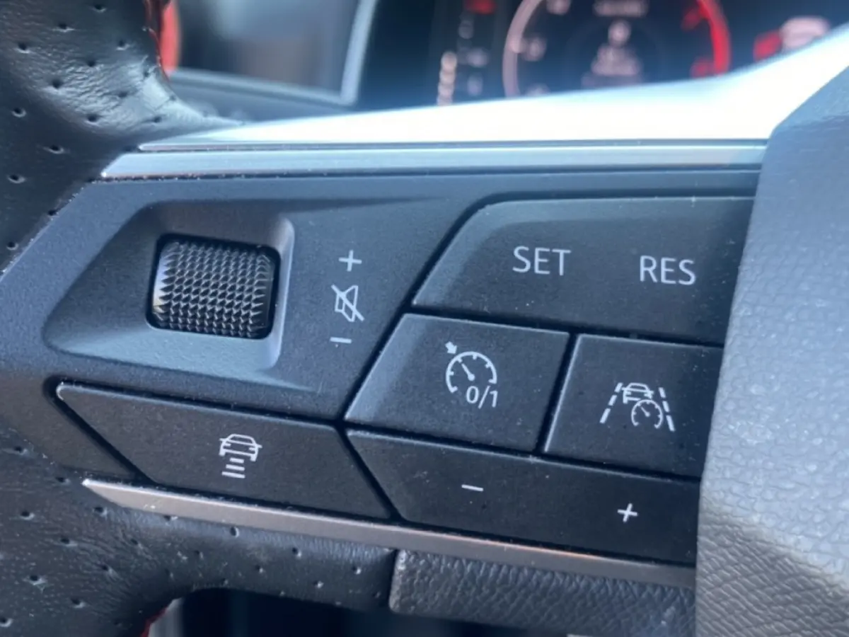 1.0 TSI FR TREKHAAK/ALCAN-LEDER/CAMERA/ACC/CLIMA/STOELVERW/CARPLAY