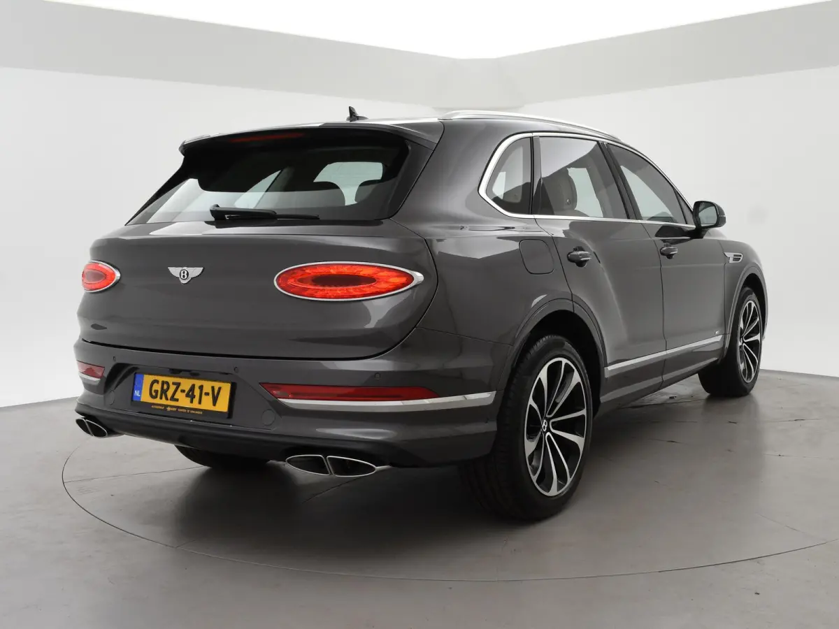 4.0 V8 550 PK 1e EIGENAAR *30.095 KM* + TOURING PAKKET | COMFORT SEAT | PANORAMA | SFEERVERLICHTING