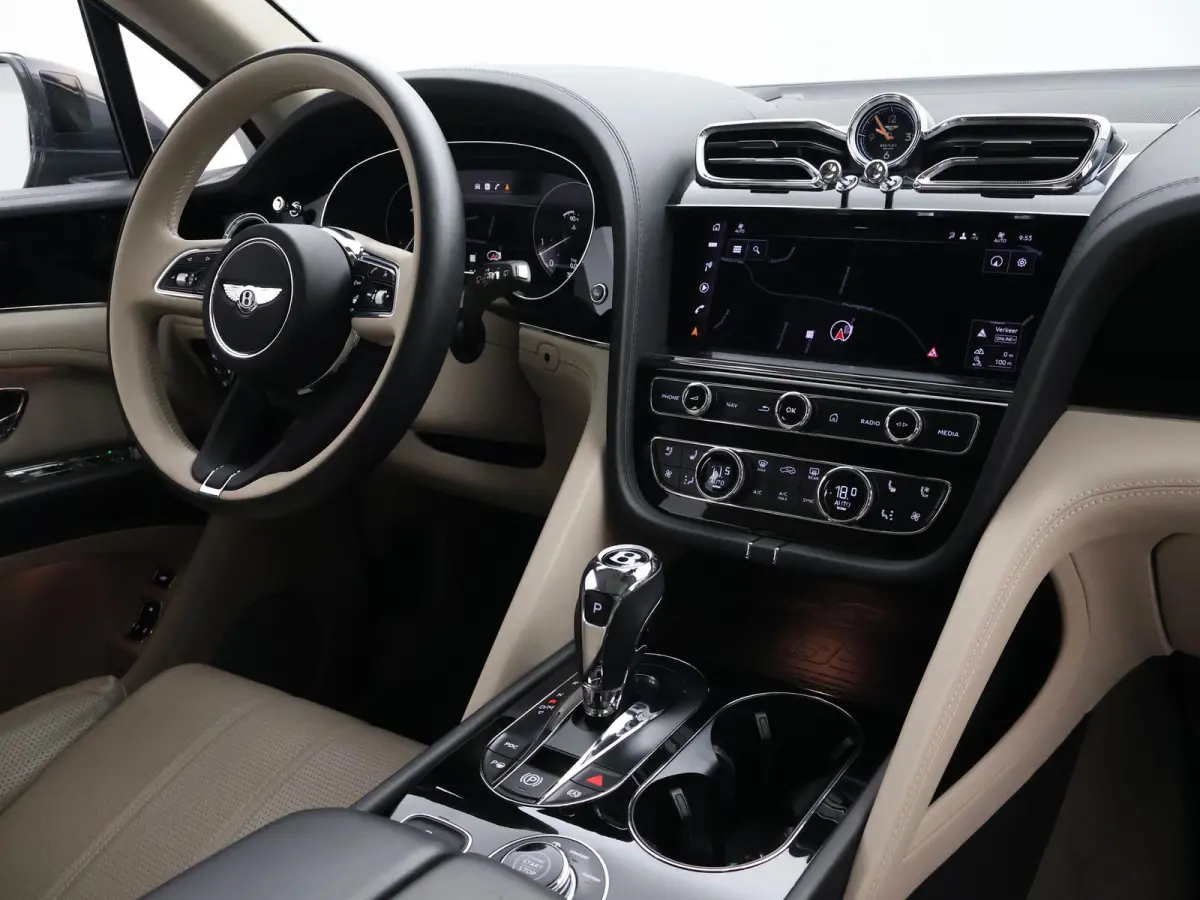 4.0 V8 550 PK 1e EIGENAAR *30.095 KM* + TOURING PAKKET | COMFORT SEAT | PANORAMA | SFEERVERLICHTING