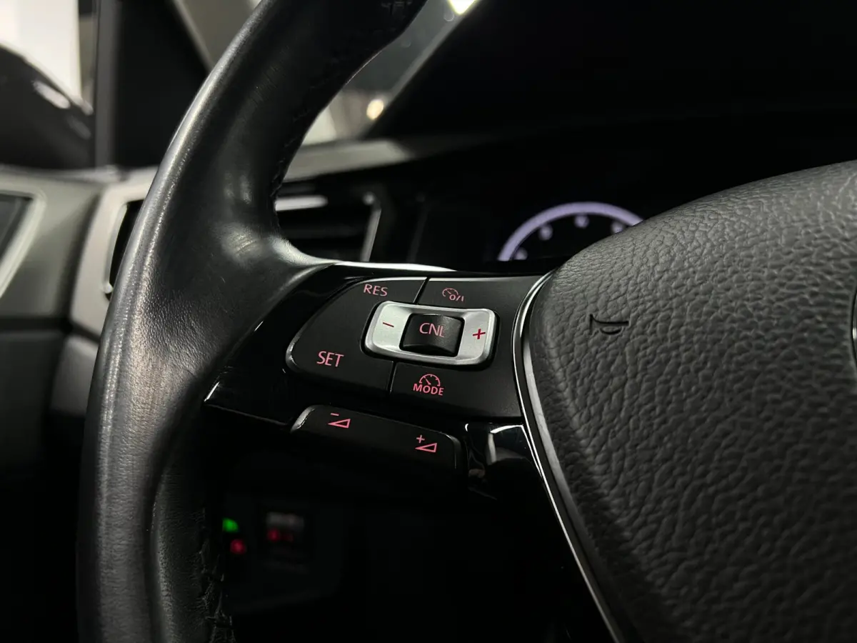 1.0 TSI | Cruise | Camera| Carplay | Keyless