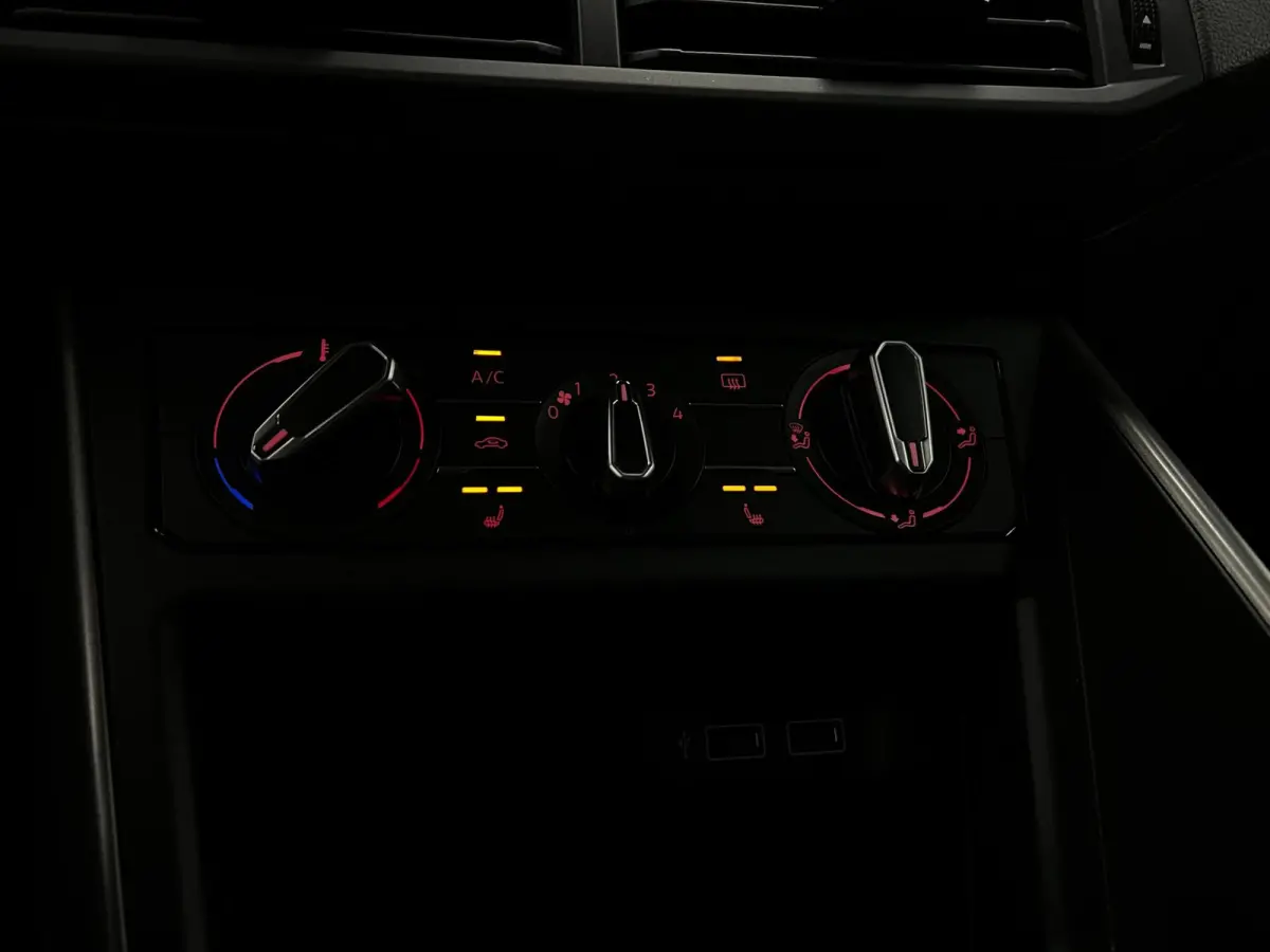 1.0 TSI | Cruise | Camera| Carplay | Keyless