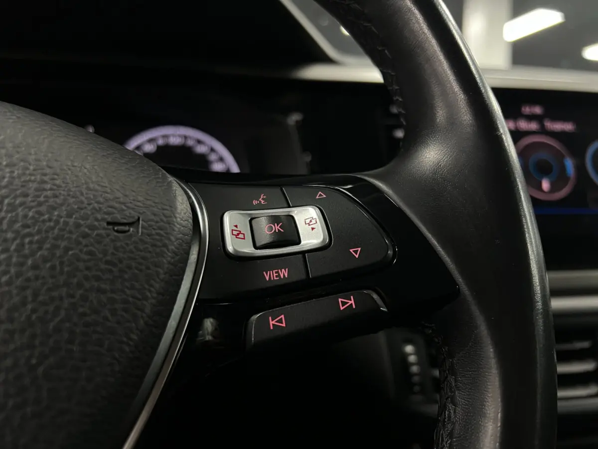 1.0 TSI | Cruise | Camera| Carplay | Keyless