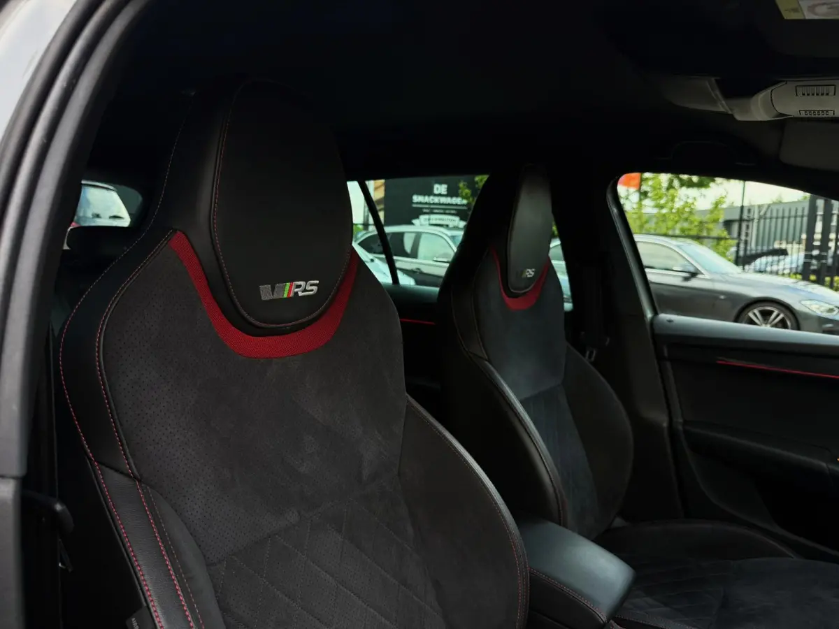 2.0 TSI RS 245PK Business|Virtuel Cockpit|Navi|AUT|Alcantara|Full Led|StoelVW|Carbon|SfeerVL|Camera|CANTON|PDC
