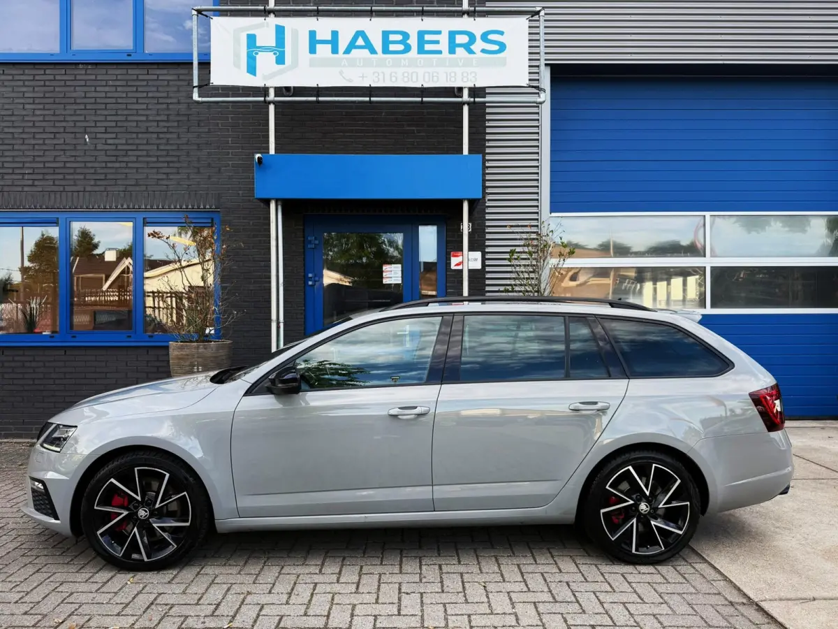 2.0 TSI RS 245PK Business|Virtuel Cockpit|Navi|AUT|Alcantara|Full Led|StoelVW|Carbon|SfeerVL|Camera|CANTON|PDC