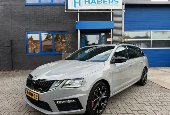2.0 TSI RS 245PK Business|Virtuel Cockpit|Navi|AUT|Alcantara|Full Led|StoelVW|Carbon|SfeerVL|Camera|CANTON|PDC