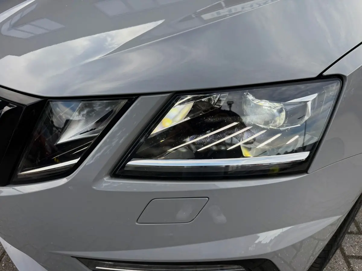 2.0 TSI RS 245PK Business|Virtuel Cockpit|Navi|AUT|Alcantara|Full Led|StoelVW|Carbon|SfeerVL|Camera|CANTON|PDC
