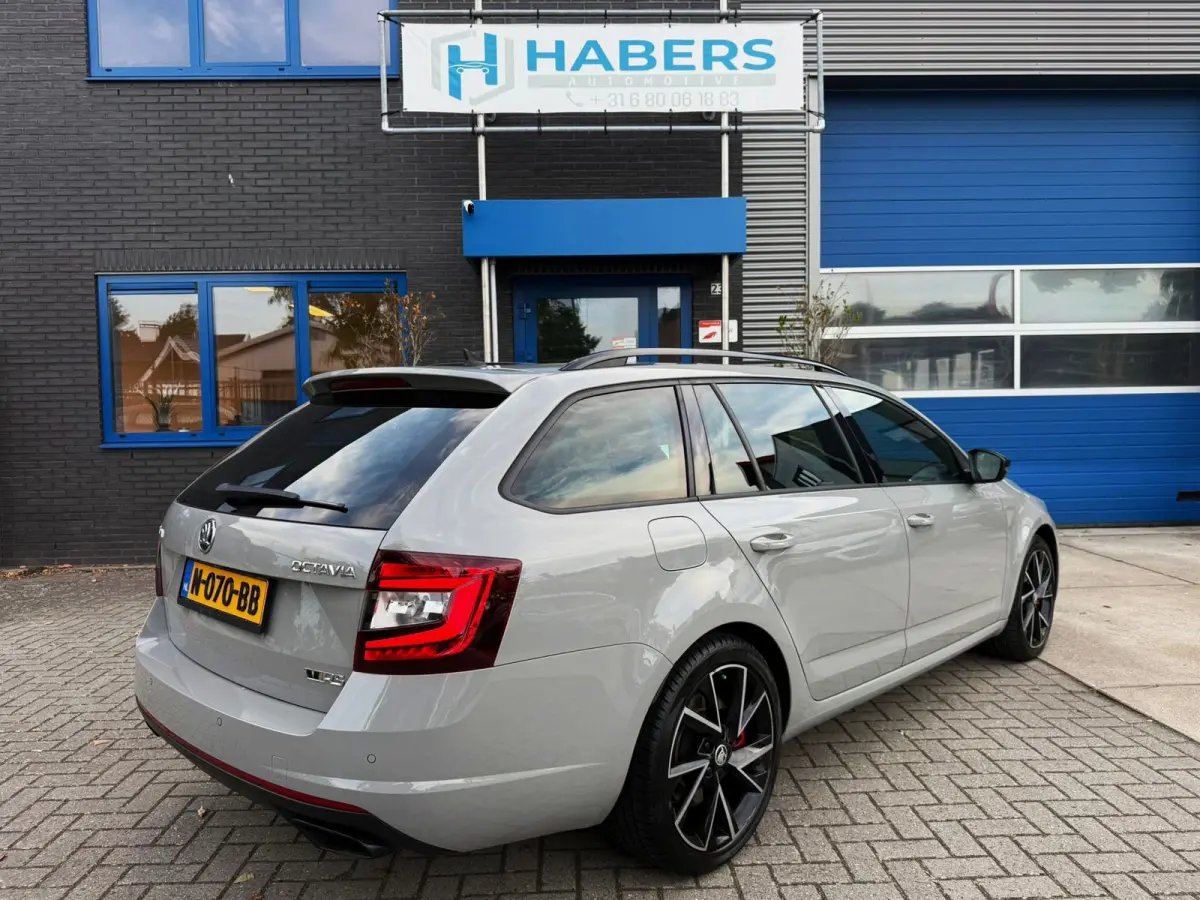 2.0 TSI RS 245PK Business|Virtuel Cockpit|Navi|AUT|Alcantara|Full Led|StoelVW|Carbon|SfeerVL|Camera|CANTON|PDC