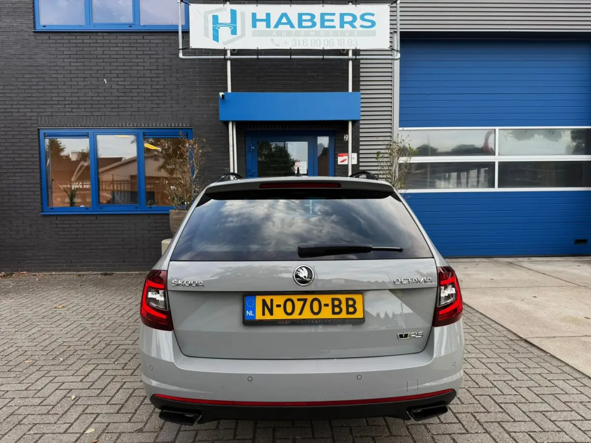 2.0 TSI RS 245PK Business|Virtuel Cockpit|Navi|AUT|Alcantara|Full Led|StoelVW|Carbon|SfeerVL|Camera|CANTON|PDC