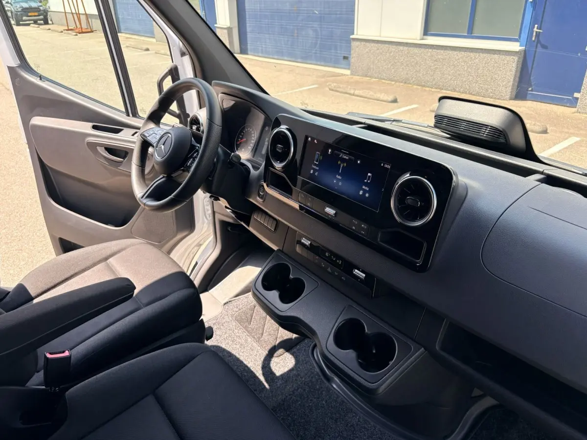 317 1.9 CDI L3H2 RWD