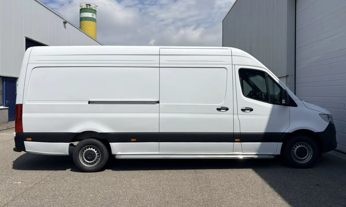 317 1.9 CDI L3H2 RWD