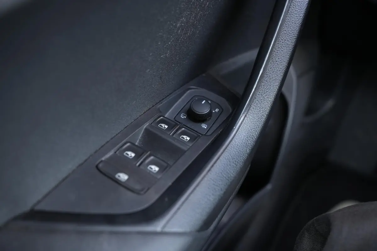 1.0 TSI Business Edition