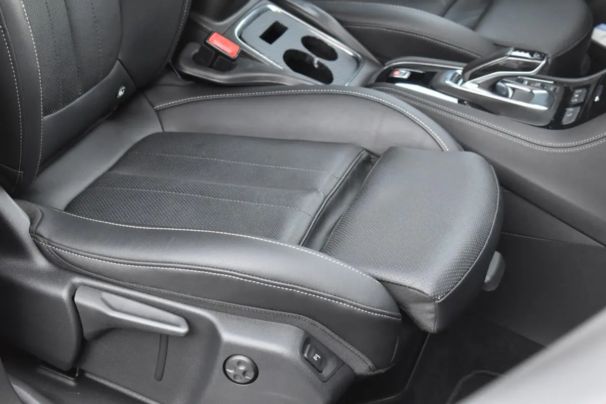 1.6 Turbo Hybrid4 Innovation Keyless Stoelkoel Camera Lane 4WD