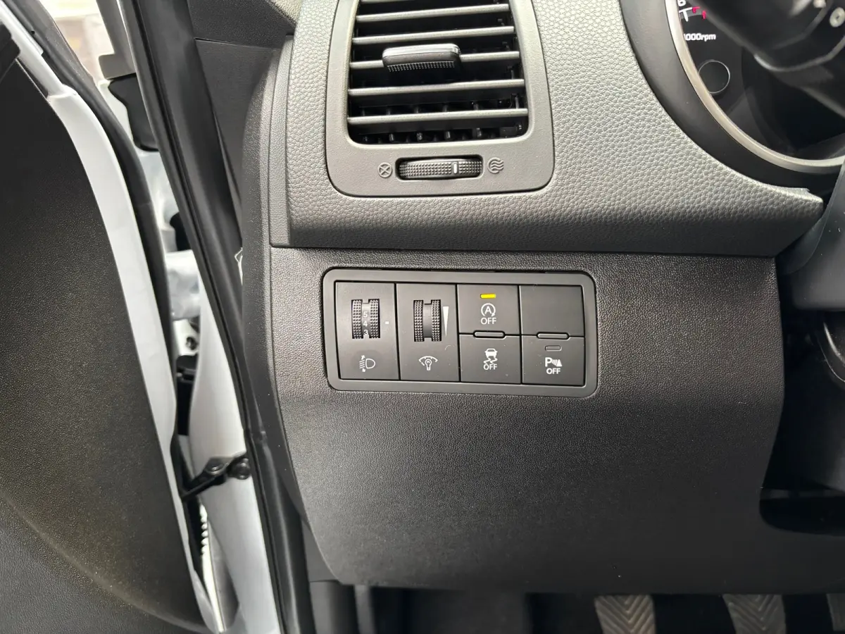 1.4 CVVT DynamicLine /Panorama Dak / Camera