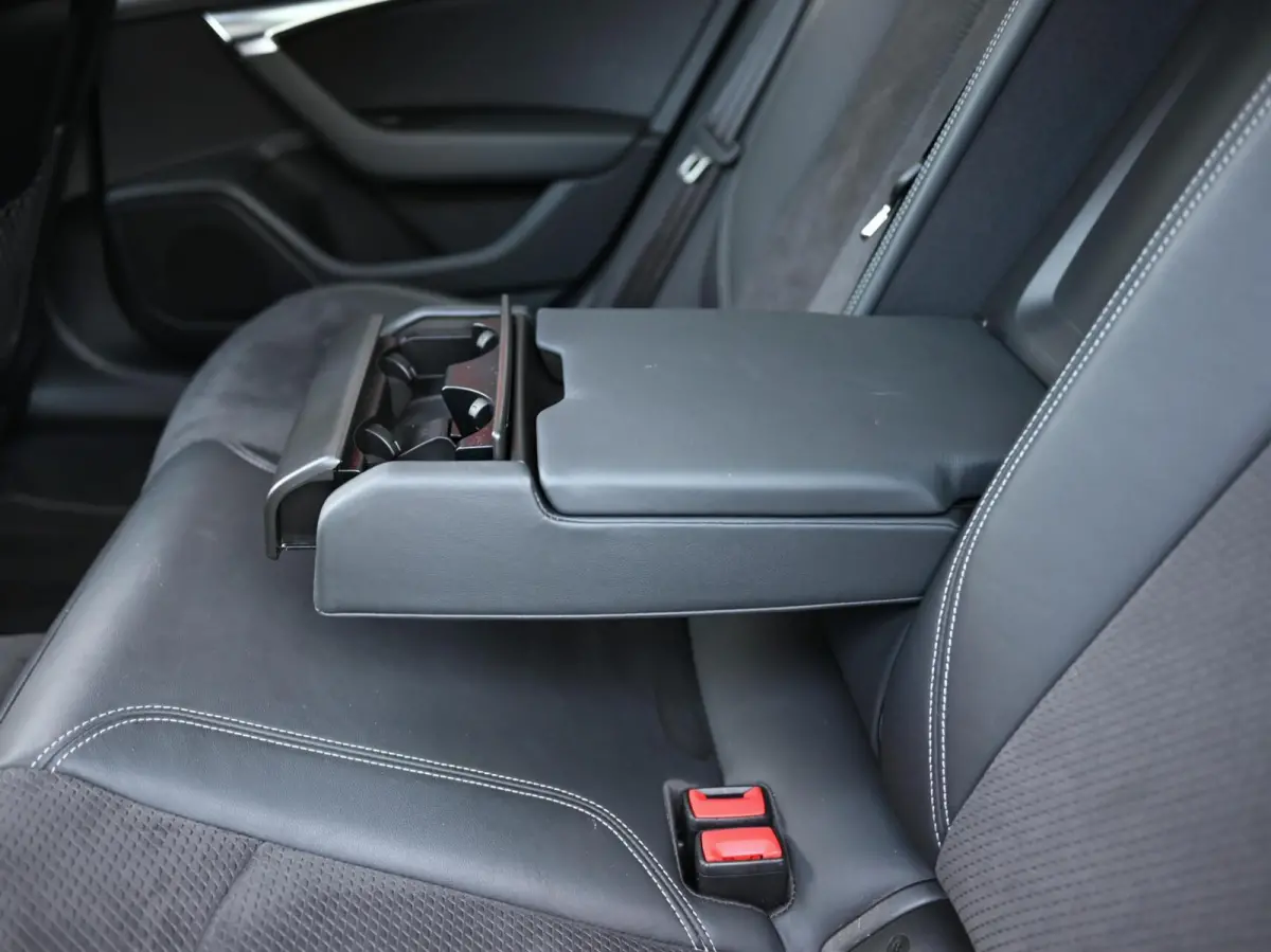 55 TFSI e quattro S-Line Competition 367PK | Pano | Trekhaak | Memory | Alcantara | Camera | ACC | Carplay | Lane Assist | Afgevlakt Stuur | Stoelverwarming | Matrix Led | Originele 20'' | K