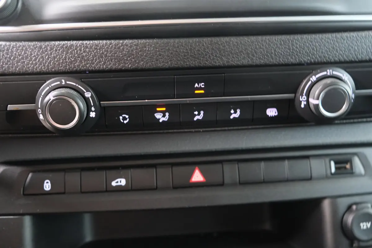 1.5 CDTI L2H1 Edition - N.A.P. Airco, Cruise, Camera, Carplay, PDC, Trekhaak.