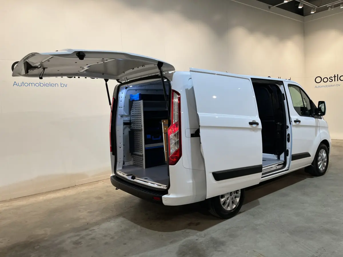 280 2.0 TDCI L1H1 Trend 130 PK / Servicebus / Sortimo Inrichting / Euro 6 / Airco / Camera / CarPlay / Cruise Control Adap. / Navigatie / Klep / 3-Zits / 55.000 KM !!