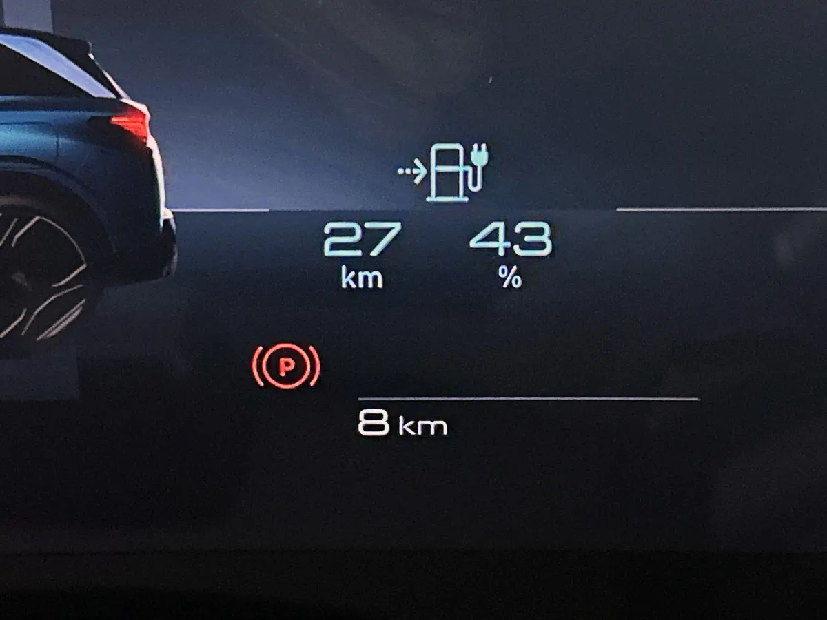 1.6 Plug-in Hybrid 225pk GT 7p Automaat | Schuif-/kanteldak | Elektrisch Verstelb. Bestuurdersstoel | Navigatie | Climate Control | 360 Camera | Matrix-LED | Stoelverwarming |
