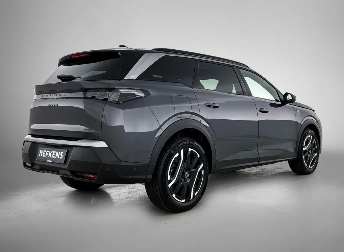 1.6 Plug-in Hybrid 225pk GT 7p Automaat | Schuif-/kanteldak | Elektrisch Verstelb. Bestuurdersstoel | Navigatie | Climate Control | 360 Camera | Matrix-LED | Stoelverwarming |