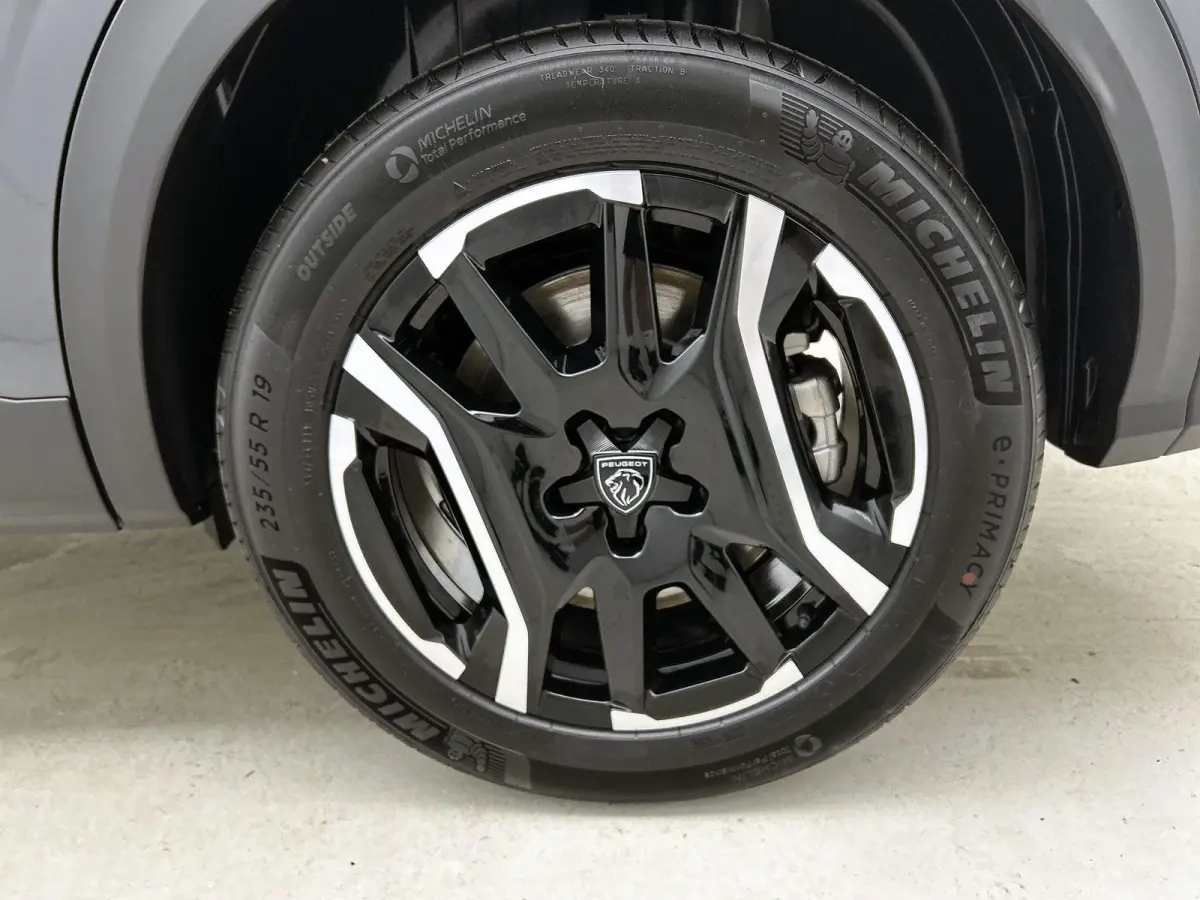 1.6 Plug-in Hybrid 225pk GT 7p Automaat | Schuif-/kanteldak | Elektrisch Verstelb. Bestuurdersstoel | Navigatie | Climate Control | 360 Camera | Matrix-LED | Stoelverwarming |