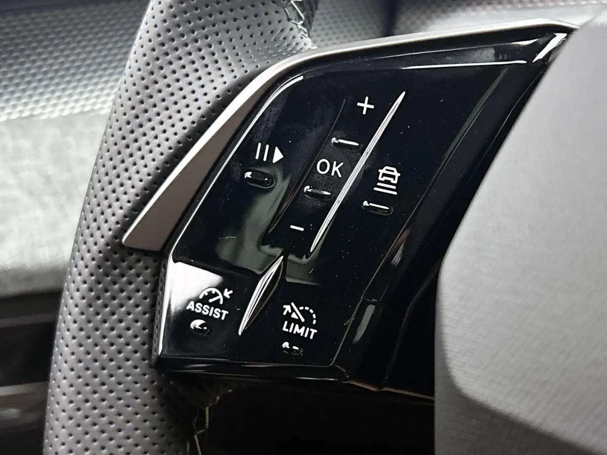 1.6 Plug-in Hybrid 225pk GT 7p Automaat | Schuif-/kanteldak | Elektrisch Verstelb. Bestuurdersstoel | Navigatie | Climate Control | 360 Camera | Matrix-LED | Stoelverwarming |