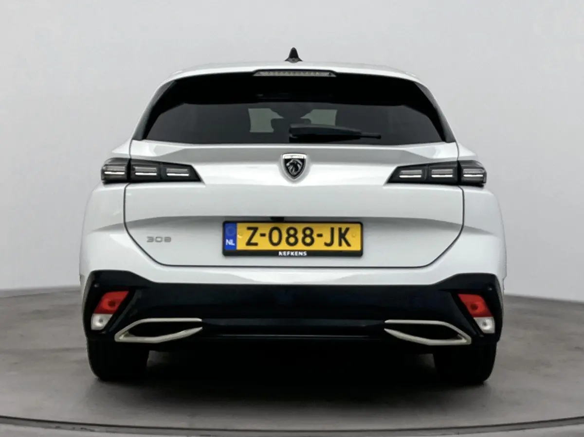 130 pk Allure | AGR- bestuurdersstoel, Incl. verwarmde voorstoelen | Pack Easy Access | Peugeot Connect SOS