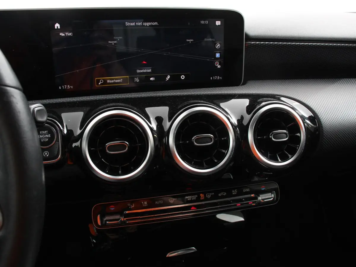 200 163pk Automaat Advantage Proressive Style Navigatie Virtual Cockpit Climate control Half leder Camera Parkeer Sensoren Lichtmetalen Velgen Cruise Control Stoelverwarming