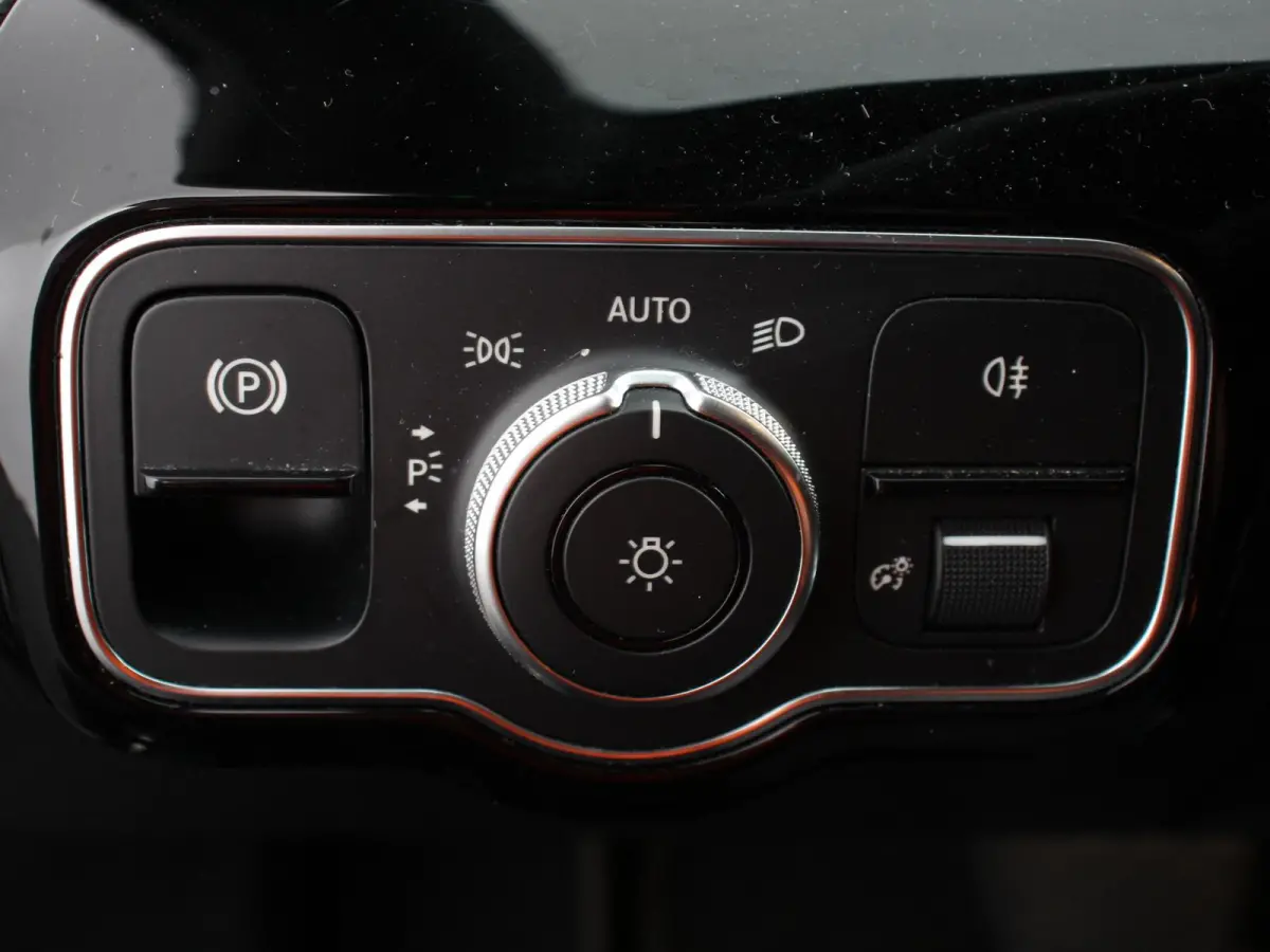 200 163pk Automaat Advantage Proressive Style Navigatie Virtual Cockpit Climate control Half leder Camera Parkeer Sensoren Lichtmetalen Velgen Cruise Control Stoelverwarming