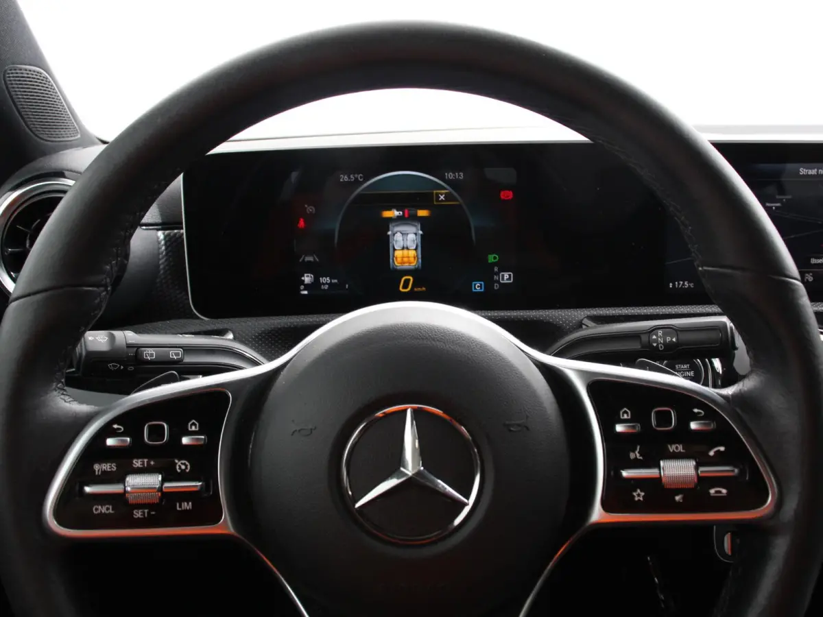 200 163pk Automaat Advantage Proressive Style Navigatie Virtual Cockpit Climate control Half leder Camera Parkeer Sensoren Lichtmetalen Velgen Cruise Control Stoelverwarming