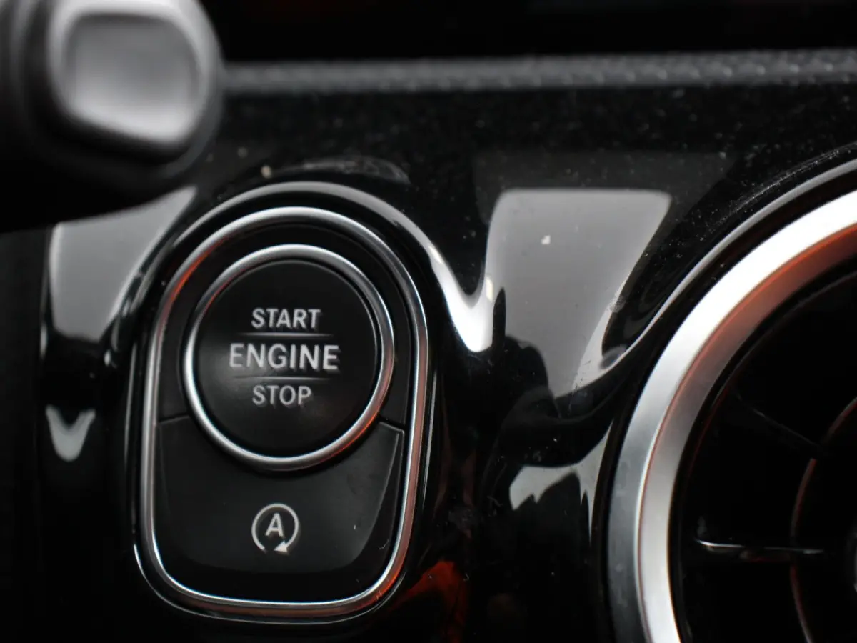 200 163pk Automaat Advantage Proressive Style Navigatie Virtual Cockpit Climate control Half leder Camera Parkeer Sensoren Lichtmetalen Velgen Cruise Control Stoelverwarming