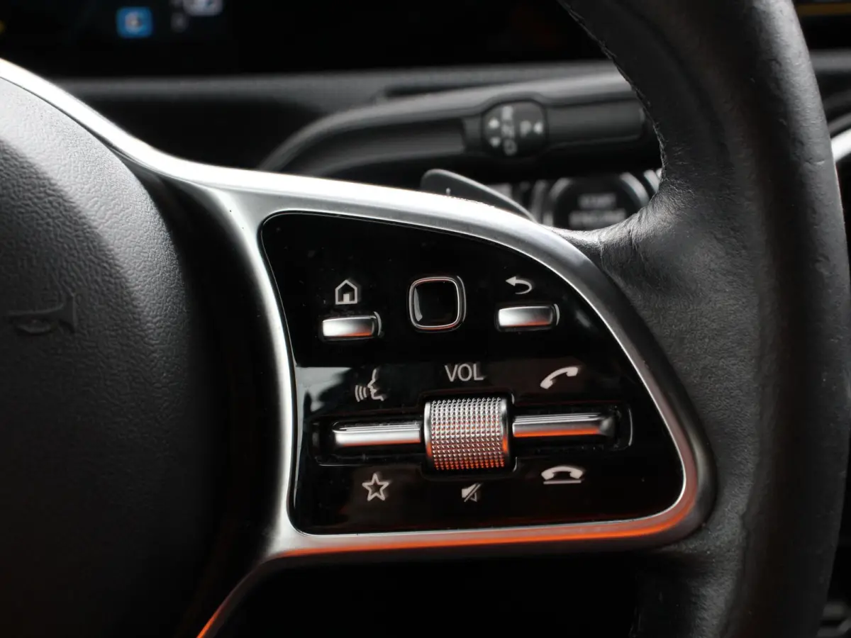 200 163pk Automaat Advantage Proressive Style Navigatie Virtual Cockpit Climate control Half leder Camera Parkeer Sensoren Lichtmetalen Velgen Cruise Control Stoelverwarming