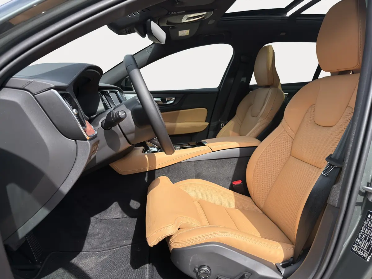 2.0 T6 Plug-in hybrid AWD Ultra Dark Bowers & Wilkins | Massagestoelen | Gelamineerde ruiten | | Audio installatie high end | Buitenspiegels elektrisch verstel- en verwarmbaar | Cruise contr