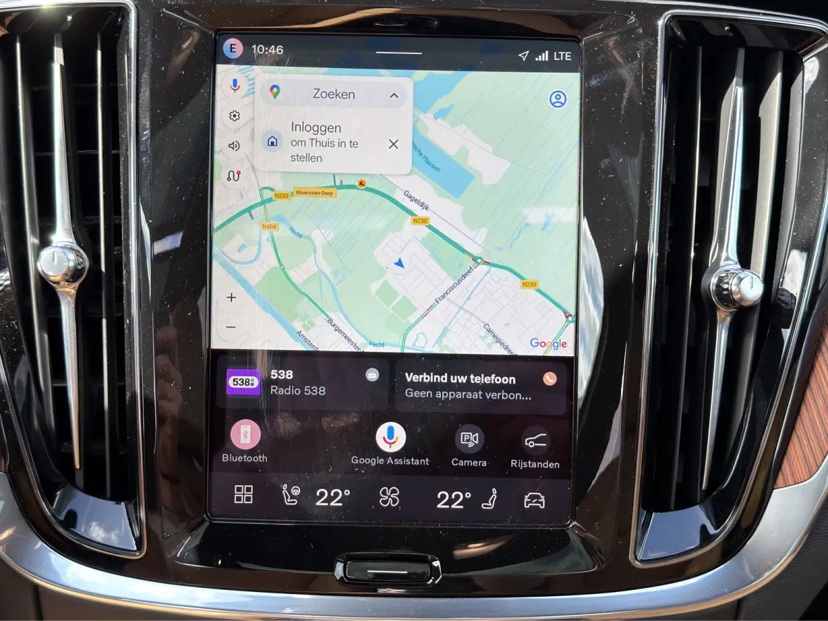 2.0 T6 Plug-in hybrid AWD Ultra Dark Bowers & Wilkins | Massagestoelen | Gelamineerde ruiten | | Audio installatie high end | Buitenspiegels elektrisch verstel- en verwarmbaar | Cruise contr