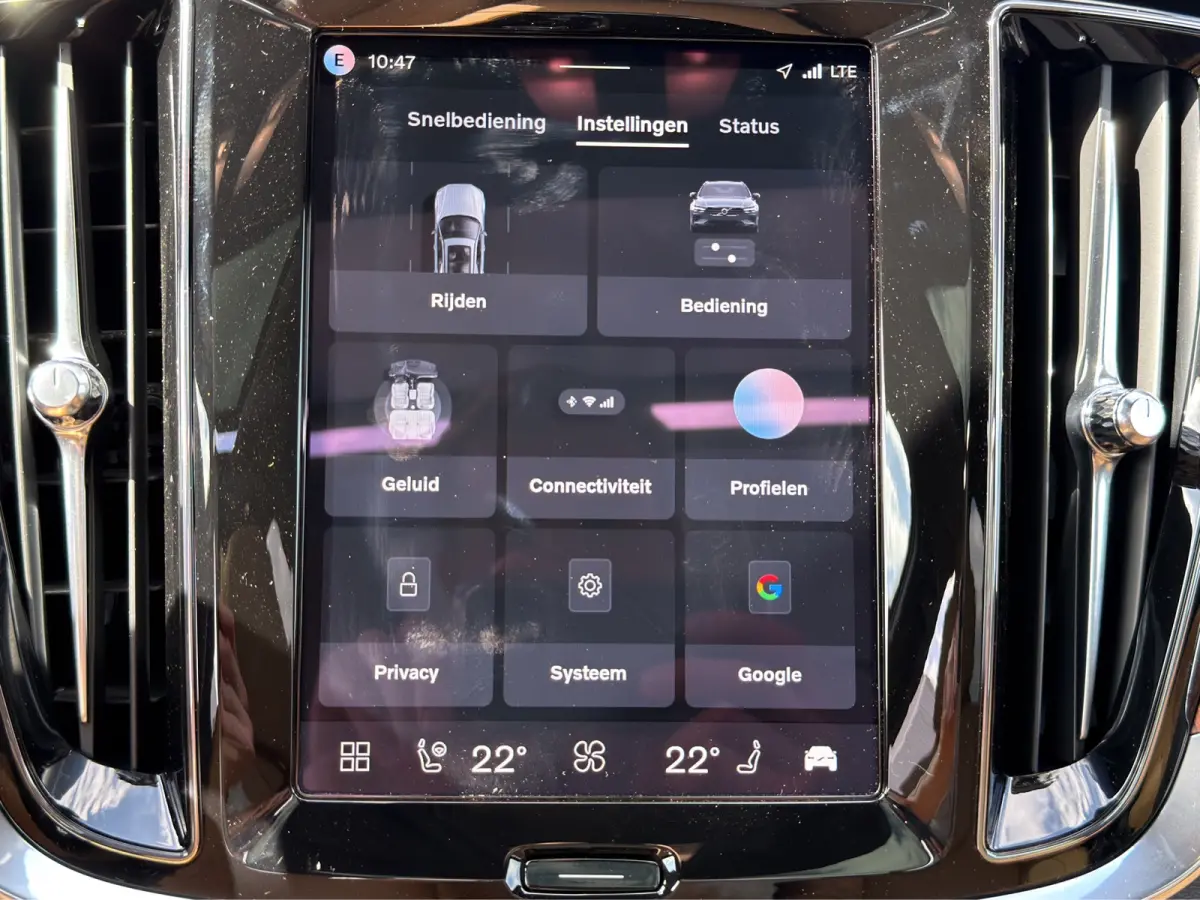 2.0 T6 Plug-in hybrid AWD Ultra Dark Bowers & Wilkins | Massagestoelen | Gelamineerde ruiten | | Audio installatie high end | Buitenspiegels elektrisch verstel- en verwarmbaar | Cruise contr