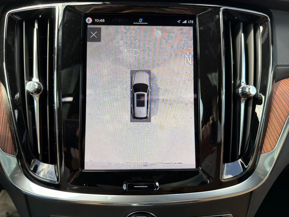 2.0 T6 Plug-in hybrid AWD Ultra Dark Bowers & Wilkins | Massagestoelen | Gelamineerde ruiten | | Audio installatie high end | Buitenspiegels elektrisch verstel- en verwarmbaar | Cruise contr