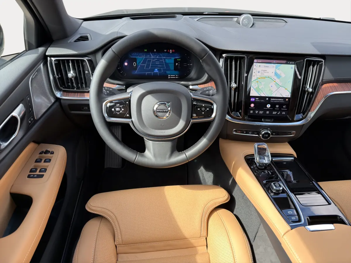 2.0 T6 Plug-in hybrid AWD Ultra Dark Bowers & Wilkins | Massagestoelen | Gelamineerde ruiten | | Audio installatie high end | Buitenspiegels elektrisch verstel- en verwarmbaar | Cruise contr