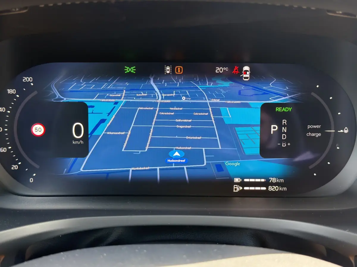 2.0 T6 Plug-in hybrid AWD Ultra Dark Bowers & Wilkins | Massagestoelen | Gelamineerde ruiten | | Audio installatie high end | Buitenspiegels elektrisch verstel- en verwarmbaar | Cruise contr