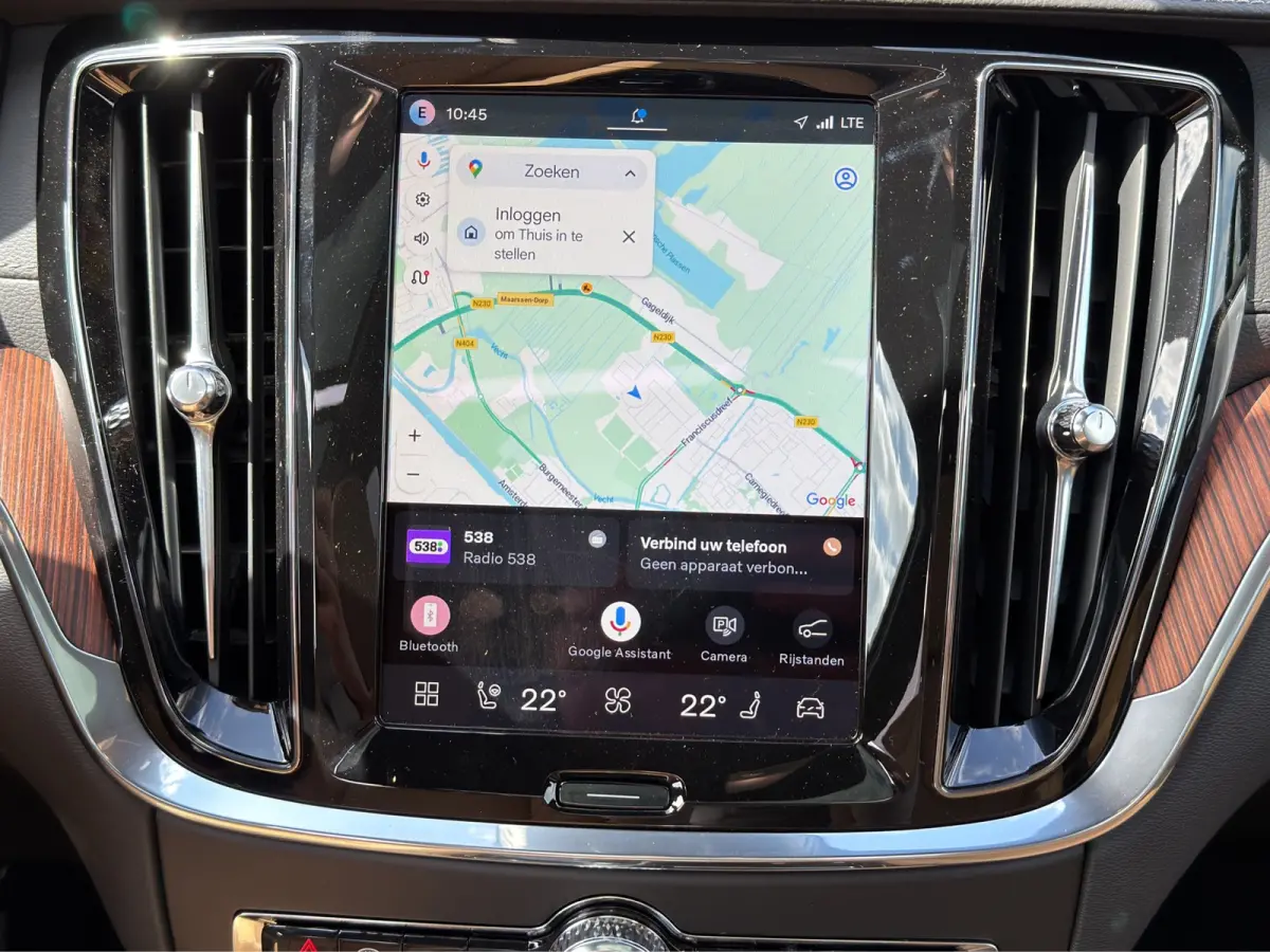 2.0 T6 Plug-in hybrid AWD Ultra Dark Bowers & Wilkins | Massagestoelen | Gelamineerde ruiten | | Audio installatie high end | Buitenspiegels elektrisch verstel- en verwarmbaar | Cruise contr