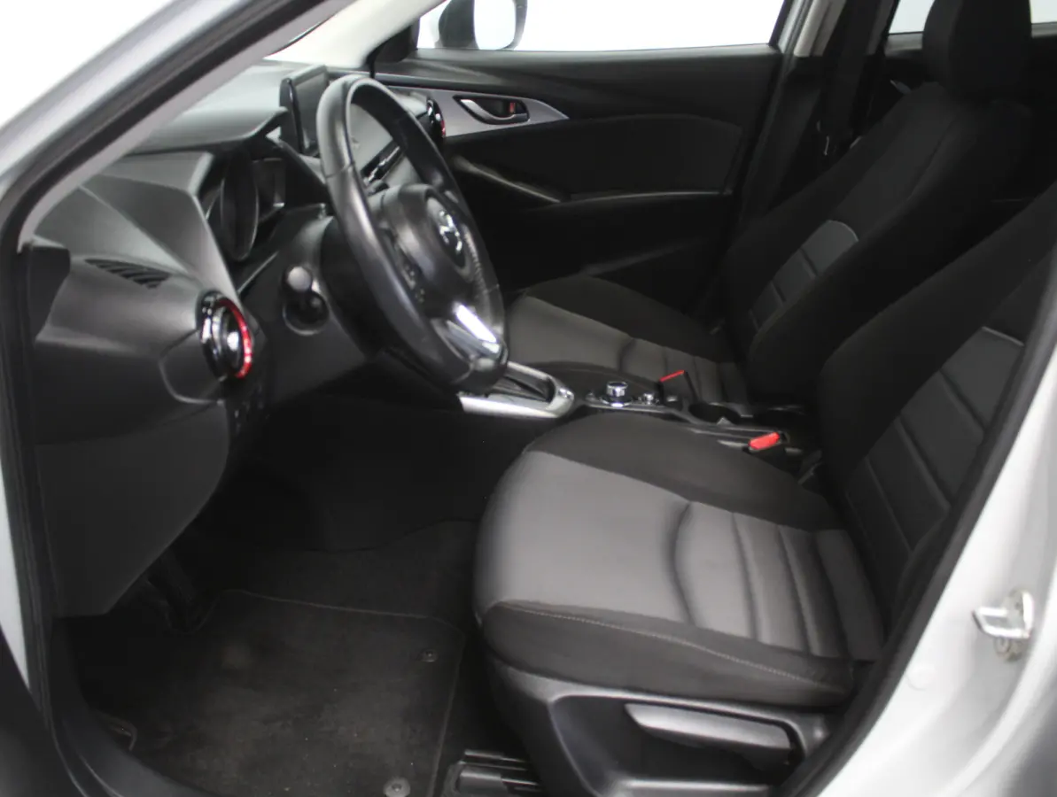 2.0 SkyActiv-G 120 Dynamic AIRCO | CRUISE | CAMERA | LMV16 | CV | DAB | NAVI