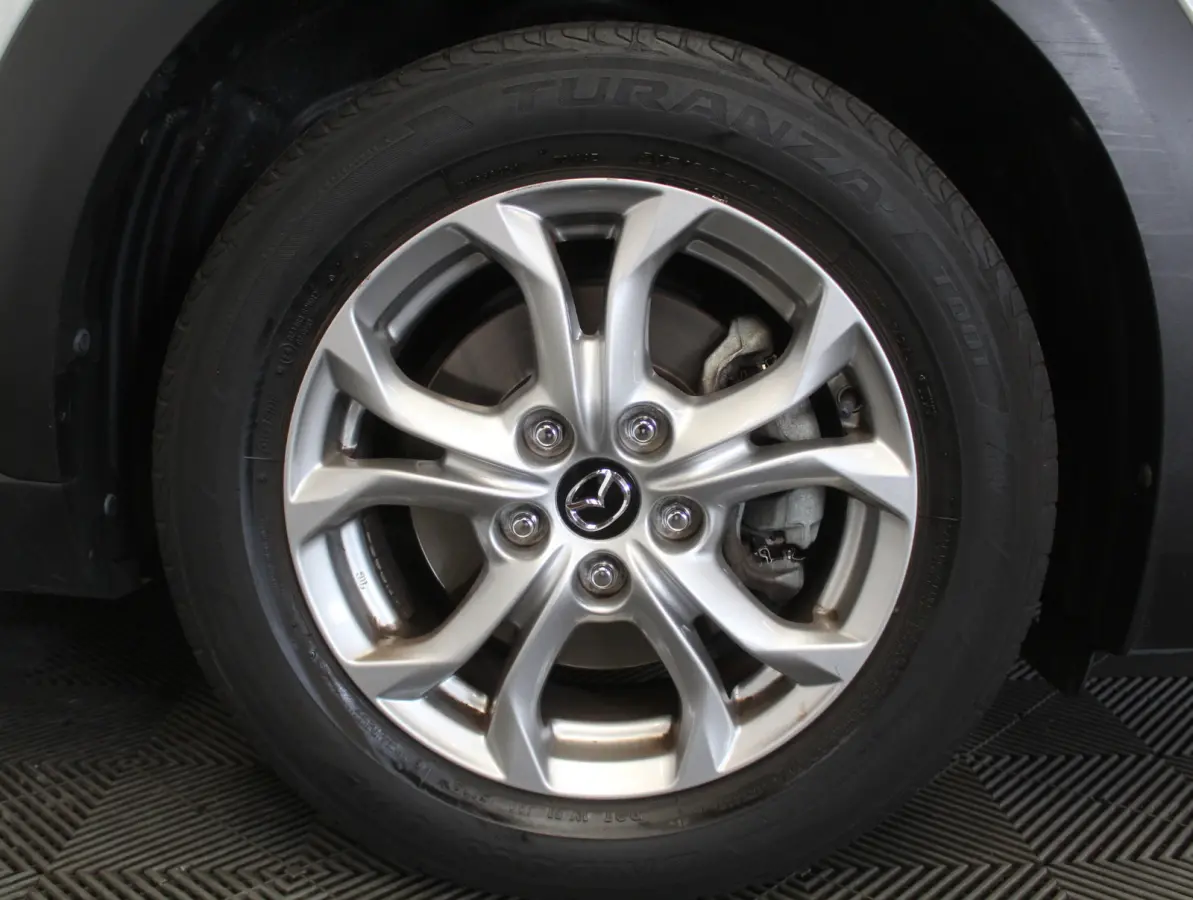 2.0 SkyActiv-G 120 Dynamic AIRCO | CRUISE | CAMERA | LMV16 | CV | DAB | NAVI