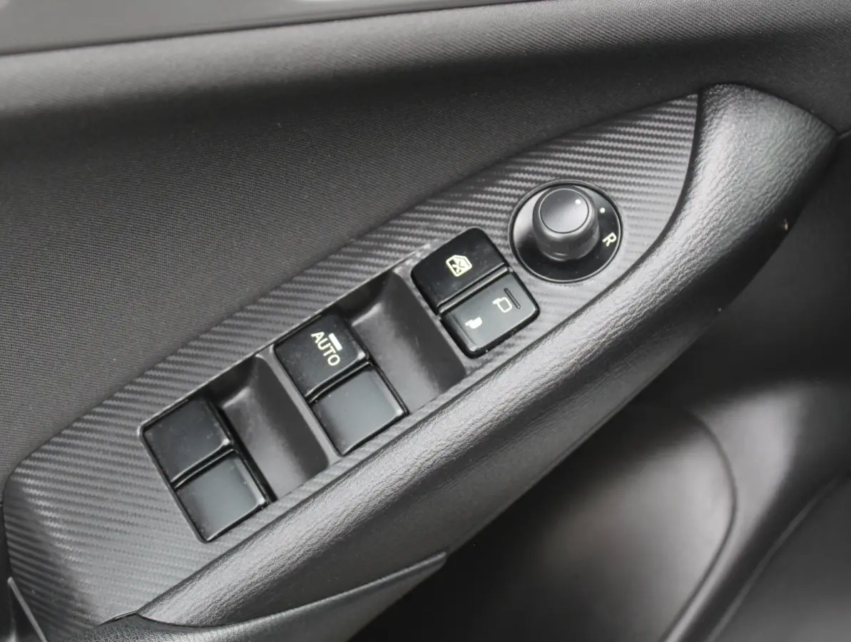 2.0 SkyActiv-G 120 Dynamic AIRCO | CRUISE | CAMERA | LMV16 | CV | DAB | NAVI