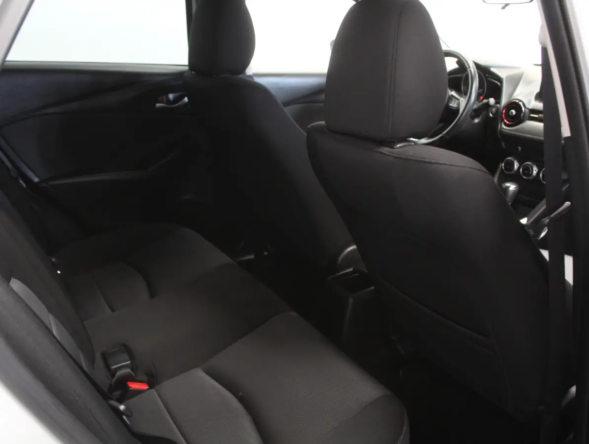 2.0 SkyActiv-G 120 Dynamic AIRCO | CRUISE | CAMERA | LMV16 | CV | DAB | NAVI
