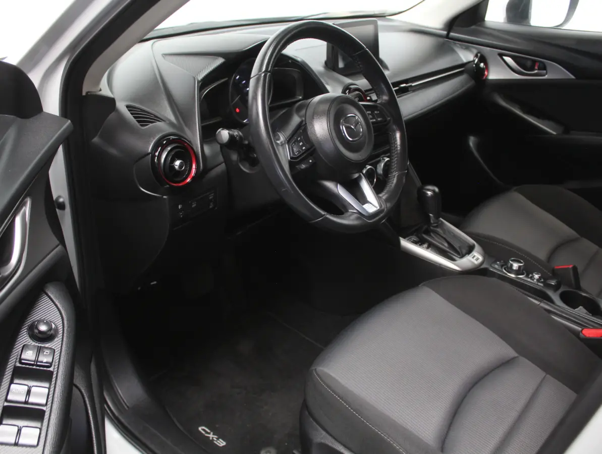 2.0 SkyActiv-G 120 Dynamic AIRCO | CRUISE | CAMERA | LMV16 | CV | DAB | NAVI