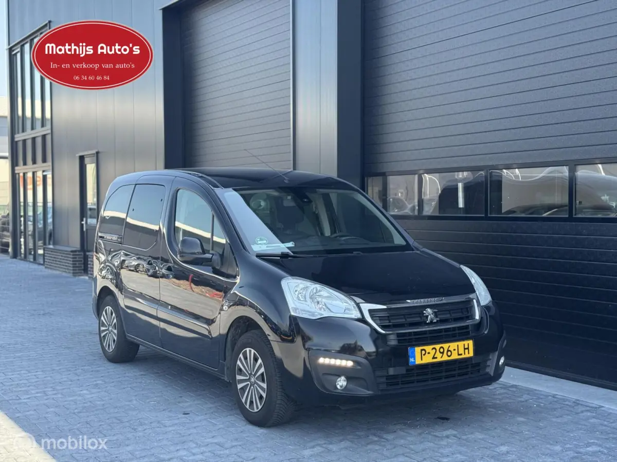 1.2 PureTech Active Airco Cruise Trekhaak!